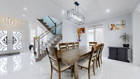 Photo 6 at 31 Chalone Crescent, Sonoma Heights, Vaughan