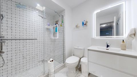 Photo 27 at 31 Chalone Crescent, Sonoma Heights, Vaughan