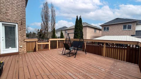 Photo 36 at 31 Chalone Crescent, Sonoma Heights, Vaughan