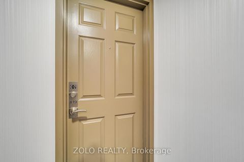 Photo 2 at 819 - 309 Major Mackenzie Drive E, Harding, Richmond Hill