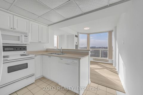Photo 10 at 819 - 309 Major Mackenzie Drive E, Harding, Richmond Hill