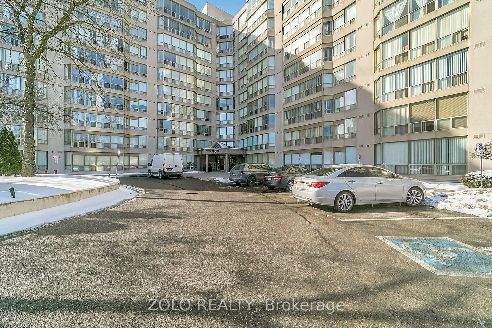 819 - 309 Major Mackenzie Drive E, Harding, Richmond Hill 