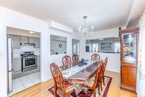 Photo 12 at 14 Jarrett Court, Maple, Vaughan