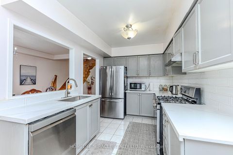 Photo 18 at 14 Jarrett Court, Maple, Vaughan