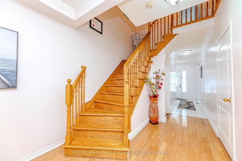 Photo 24 at 14 Jarrett Court, Maple, Vaughan