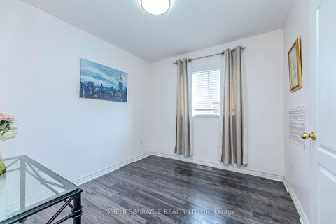 Photo 33 at 14 Jarrett Court, Maple, Vaughan