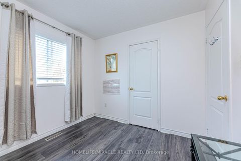 Photo 34 at 14 Jarrett Court, Maple, Vaughan