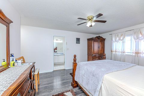 Photo 39 at 14 Jarrett Court, Maple, Vaughan