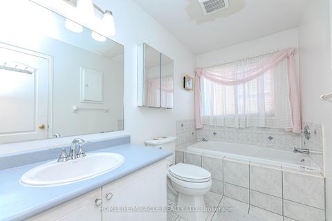 Photo 41 at 14 Jarrett Court, Maple, Vaughan