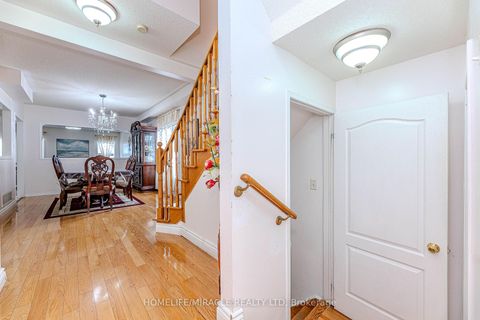 Photo 44 at 14 Jarrett Court, Maple, Vaughan
