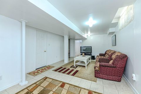 Photo 46 at 14 Jarrett Court, Maple, Vaughan