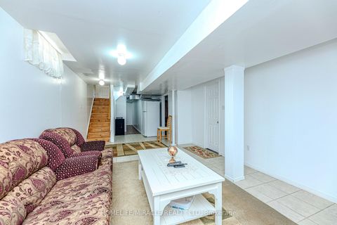 Photo 48 at 14 Jarrett Court, Maple, Vaughan