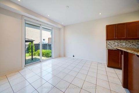 Photo 8 at 6 Weekes Avenue, Oak Ridges, Richmond Hill