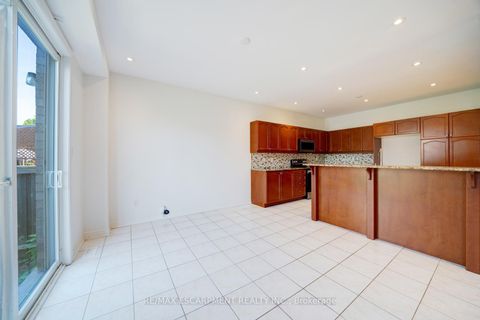 Photo 9 at 6 Weekes Avenue, Oak Ridges, Richmond Hill