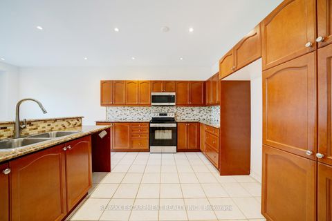 Photo 12 at 6 Weekes Avenue, Oak Ridges, Richmond Hill