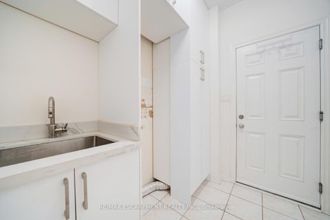 Photo 17 at 6 Weekes Avenue, Oak Ridges, Richmond Hill