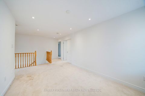 Photo 21 at 6 Weekes Avenue, Oak Ridges, Richmond Hill