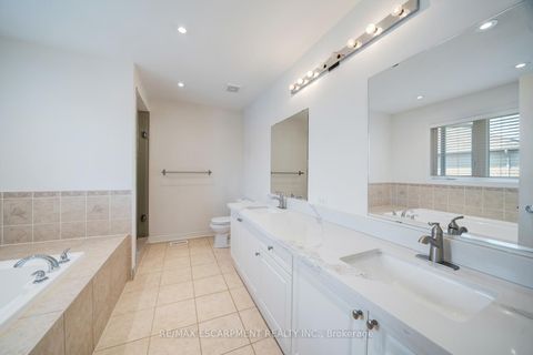 Photo 25 at 6 Weekes Avenue, Oak Ridges, Richmond Hill