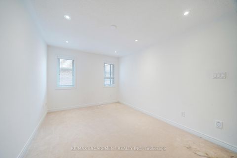 Photo 30 at 6 Weekes Avenue, Oak Ridges, Richmond Hill