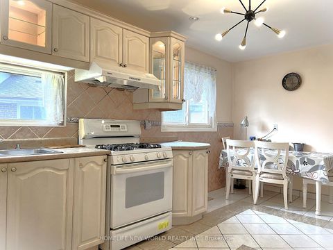 Photo 5 at 28 Greyhound Drive, Steeles, Toronto