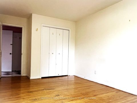 Photo 13 at 28 Greyhound Drive, Steeles, Toronto