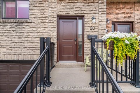 Photo 1 at 20 - 1520 Sixth Line, CP College Park, Oakville