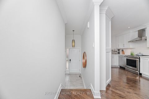 Photo 4 at 20 - 1520 Sixth Line, CP College Park, Oakville