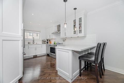 Photo 8 at 20 - 1520 Sixth Line, CP College Park, Oakville