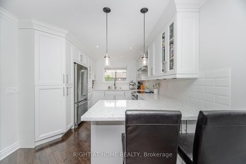 Photo 9 at 20 - 1520 Sixth Line, CP College Park, Oakville