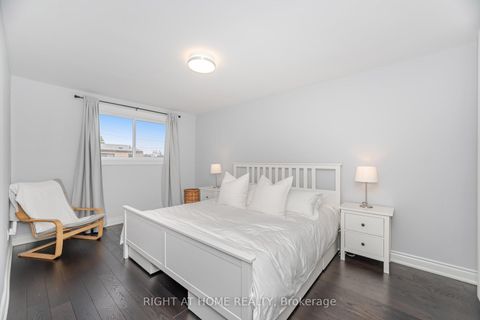 Photo 20 at 20 - 1520 Sixth Line, CP College Park, Oakville