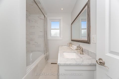 Photo 27 at 20 - 1520 Sixth Line, CP College Park, Oakville