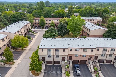 Photo 44 at 20 - 1520 Sixth Line, CP College Park, Oakville