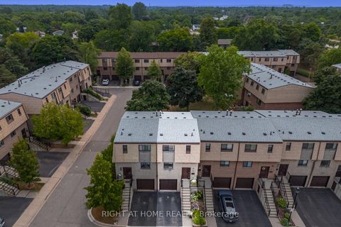 Photo 45 at 20 - 1520 Sixth Line, CP College Park, Oakville