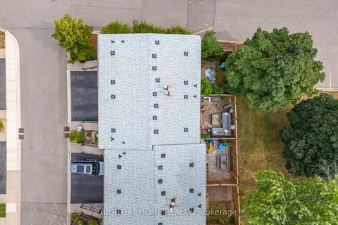 Photo 47 at 20 - 1520 Sixth Line, CP College Park, Oakville