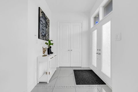 Photo 3 at 9 Galen Crescent, Kleinburg, Vaughan