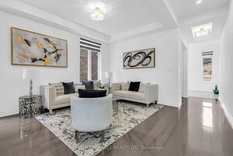 Photo 11 at 9 Galen Crescent, Kleinburg, Vaughan
