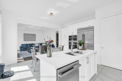 Photo 16 at 9 Galen Crescent, Kleinburg, Vaughan