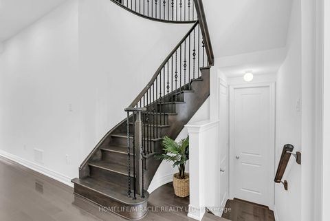 Photo 24 at 9 Galen Crescent, Kleinburg, Vaughan