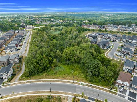 Photo 44 at 9 Galen Crescent, Kleinburg, Vaughan