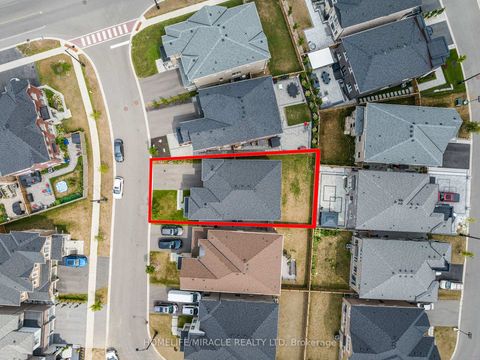 Photo 45 at 9 Galen Crescent, Kleinburg, Vaughan