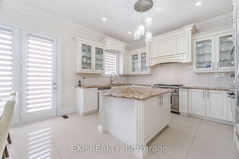 Photo 10 at 190 Torrey Pines Road, Kleinburg, Vaughan