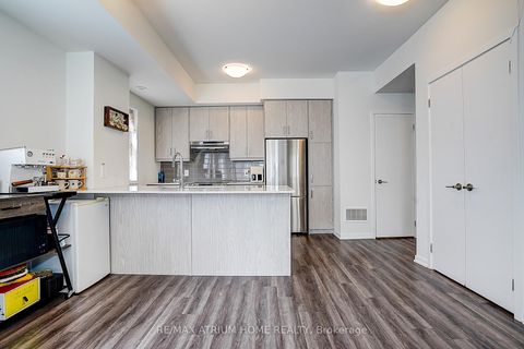 Photo 2 at 14 - 11 Honeycrisp Crescent, Vaughan Corporate Centre, Vaughan