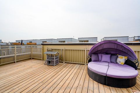Photo 32 at 14 - 11 Honeycrisp Crescent, Vaughan Corporate Centre, Vaughan