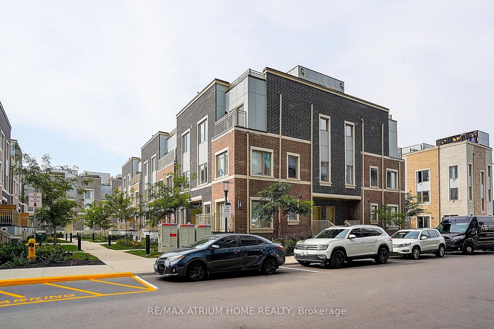 14 - 11 Honeycrisp Crescent, Vaughan Corporate Centre, Vaughan 