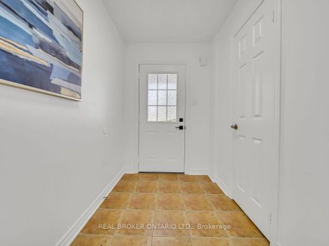 Photo 5 at 332 Riverstone Drive, WC Wedgewood Creek, Oakville