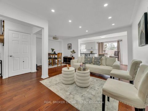 Photo 7 at 332 Riverstone Drive, WC Wedgewood Creek, Oakville