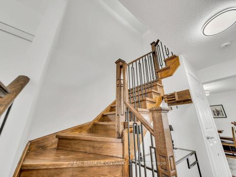 Photo 18 at 332 Riverstone Drive, WC Wedgewood Creek, Oakville