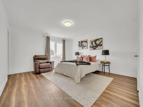 Photo 21 at 332 Riverstone Drive, WC Wedgewood Creek, Oakville