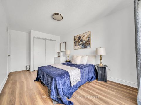 Photo 26 at 332 Riverstone Drive, WC Wedgewood Creek, Oakville