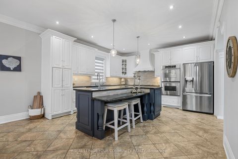 Photo 8 at 294 Sunset Beach Road, Oak Ridges Lake Wilcox, Richmond Hill